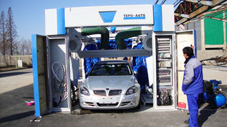 China Tunnel Car Wash Equipment With Germany Brush Without Hurt Car Paint supplier