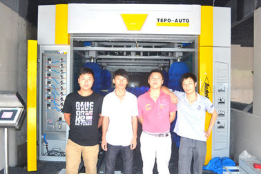 China Reliable Tunnel Car Wash System Brush With Automatic Air Drying System supplier